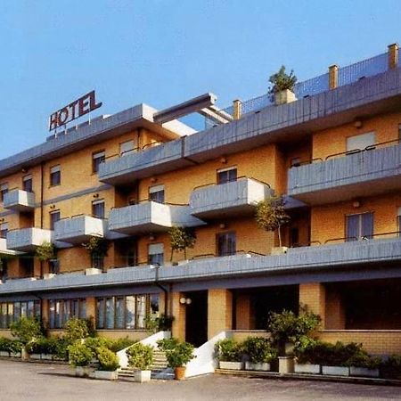 Hotel San Crispino Morrovalle Екстериор снимка