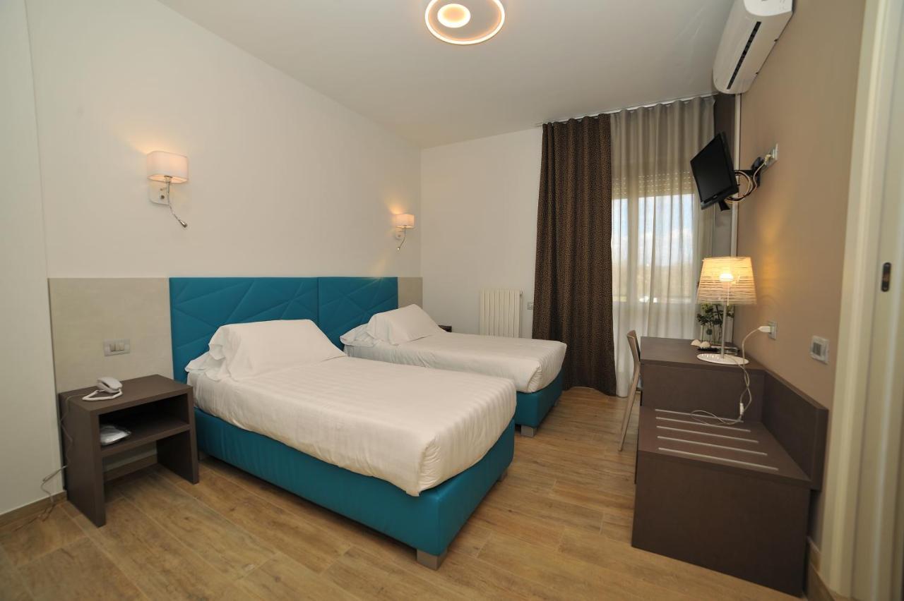 Hotel San Crispino Morrovalle Екстериор снимка