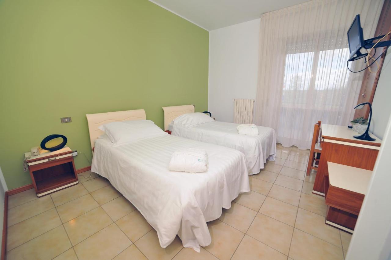 Hotel San Crispino Morrovalle Екстериор снимка