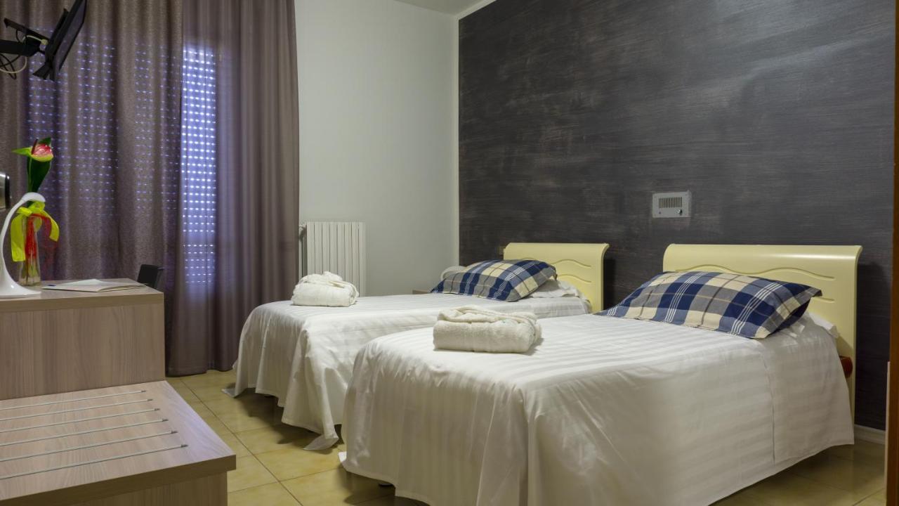 Hotel San Crispino Morrovalle Екстериор снимка